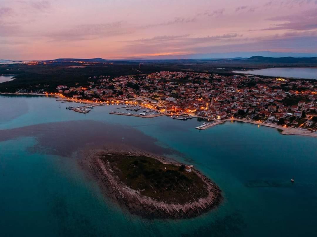 Apartments Luka Pakoštane Exteriör bild
