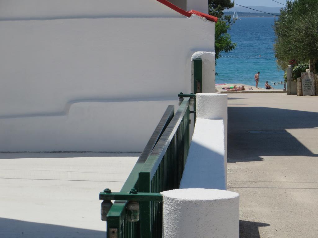 Apartments Luka Pakoštane Exteriör bild
