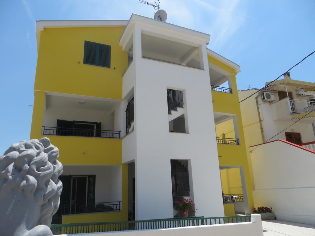 Apartments Luka Pakoštane Exteriör bild